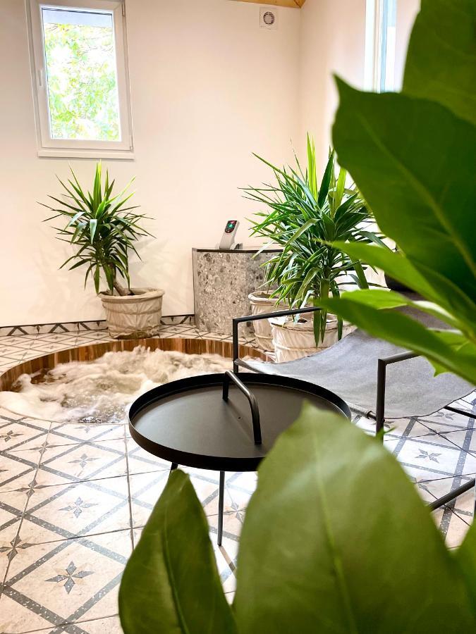 Thermal Apartmanok Raday 4 - Namaste Hajdúszoboszló المظهر الخارجي الصورة